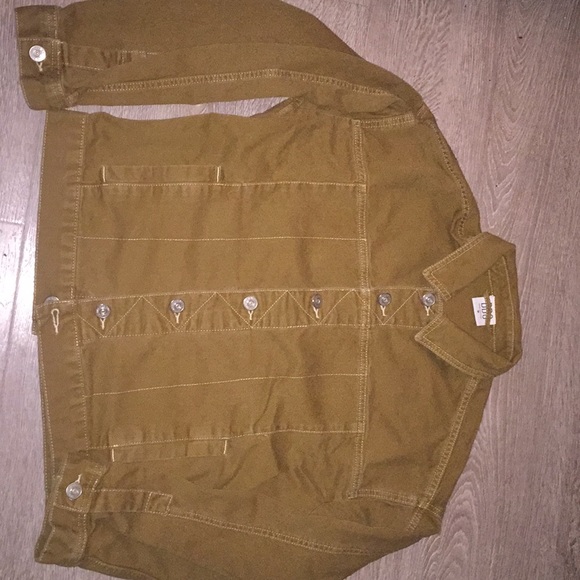 Jacket 💋 - Picture 2 of 3